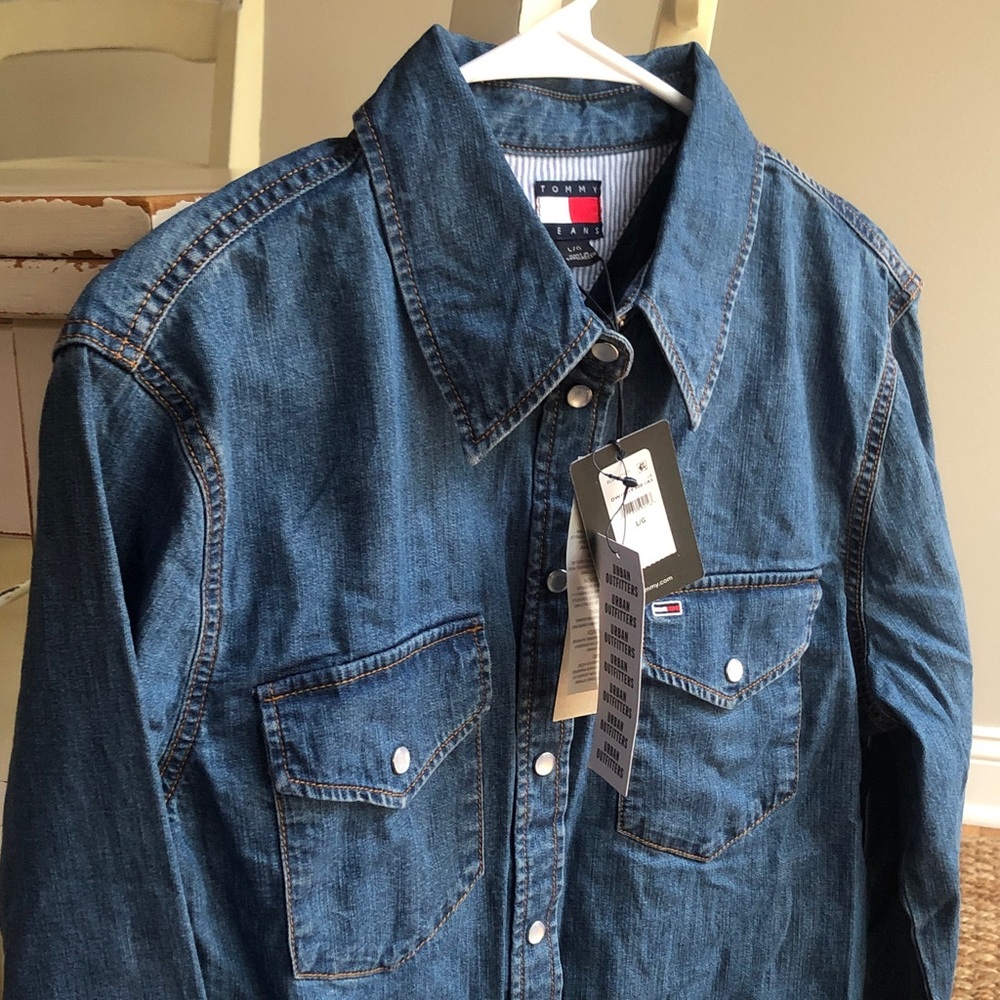 New w Tag: Tommy Jeans Tommy Hilfiger Western Shirt. Cotton. Size Large